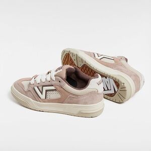 Vans Upland Deep Taupe Brown Chunky Sneakers Women’s 9 Suede